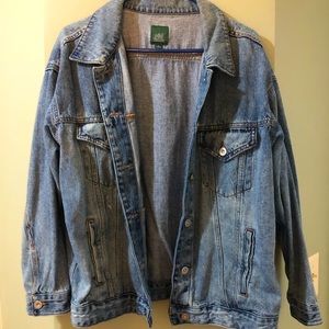 Wild Fable Overside Denim Trucker Jacket ✨ Size M